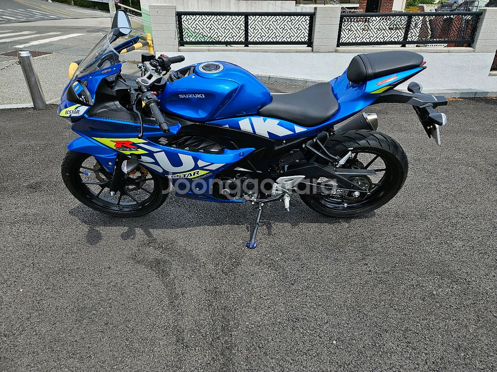 부산 스즈키GSX R125 오토바이 팔아요--4