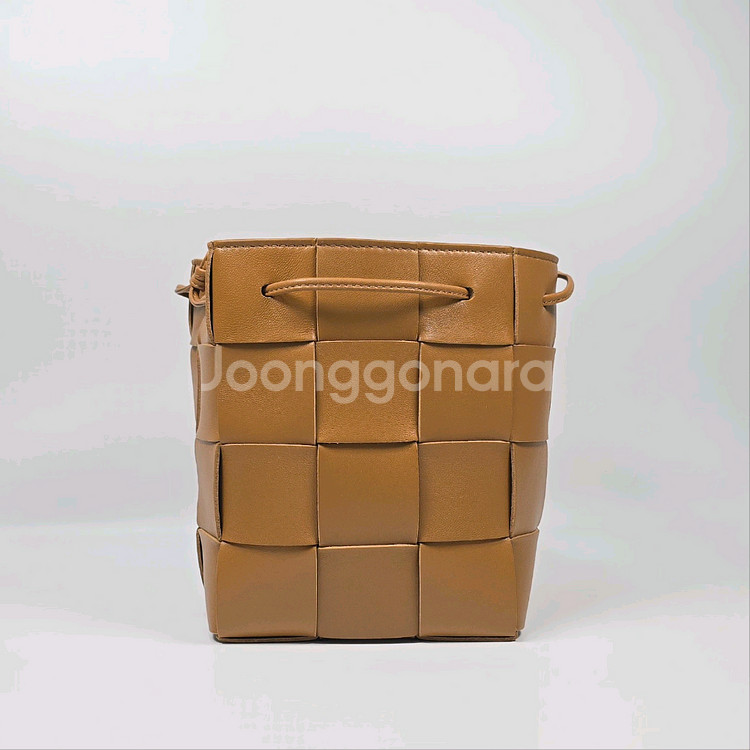 보테가베네타 카세트 버킷백 스몰--3
