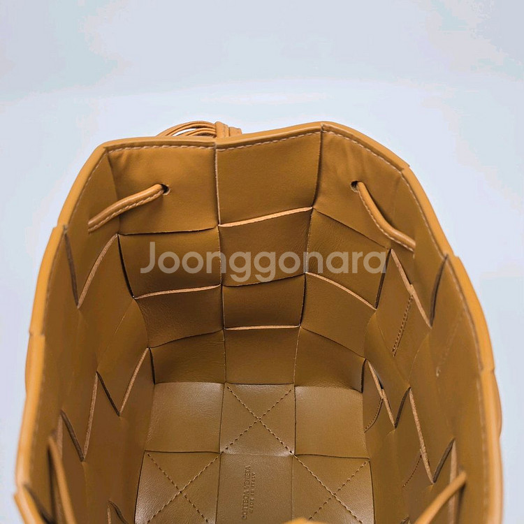보테가베네타 카세트 버킷백 스몰--6