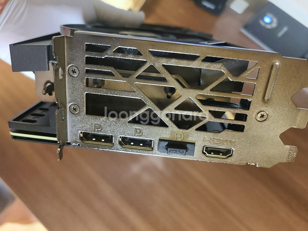 4070ti msi trio 입니다--1