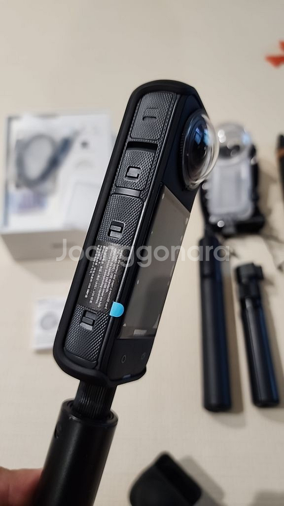 인스타360 x4--1