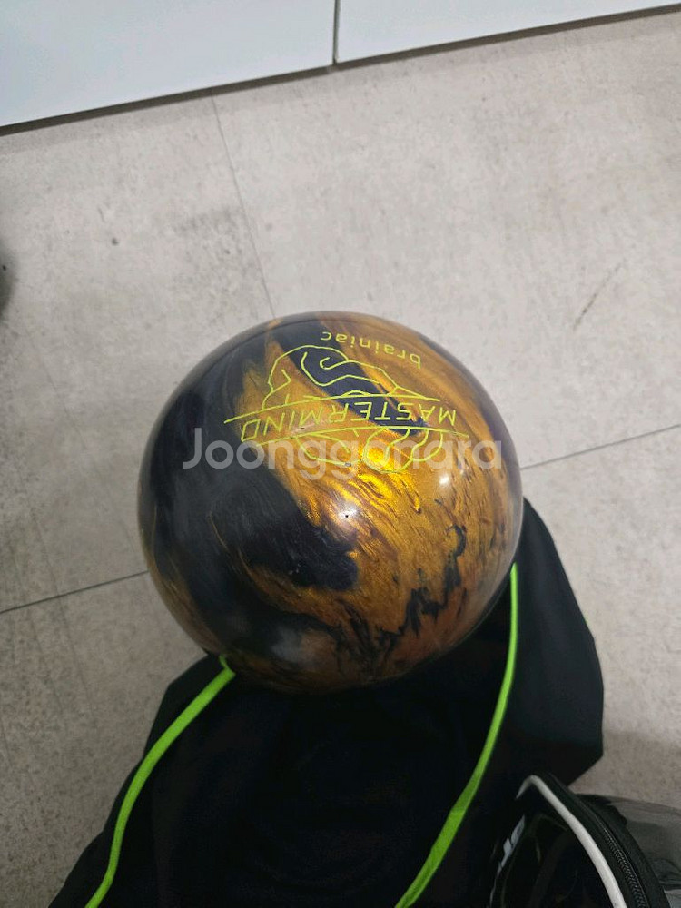 중고 볼링공팔아요(15파운드)--0