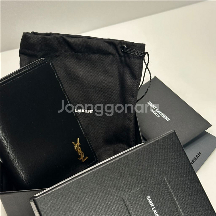(정품)입생로랑 로로모다 골드 반지갑--0
