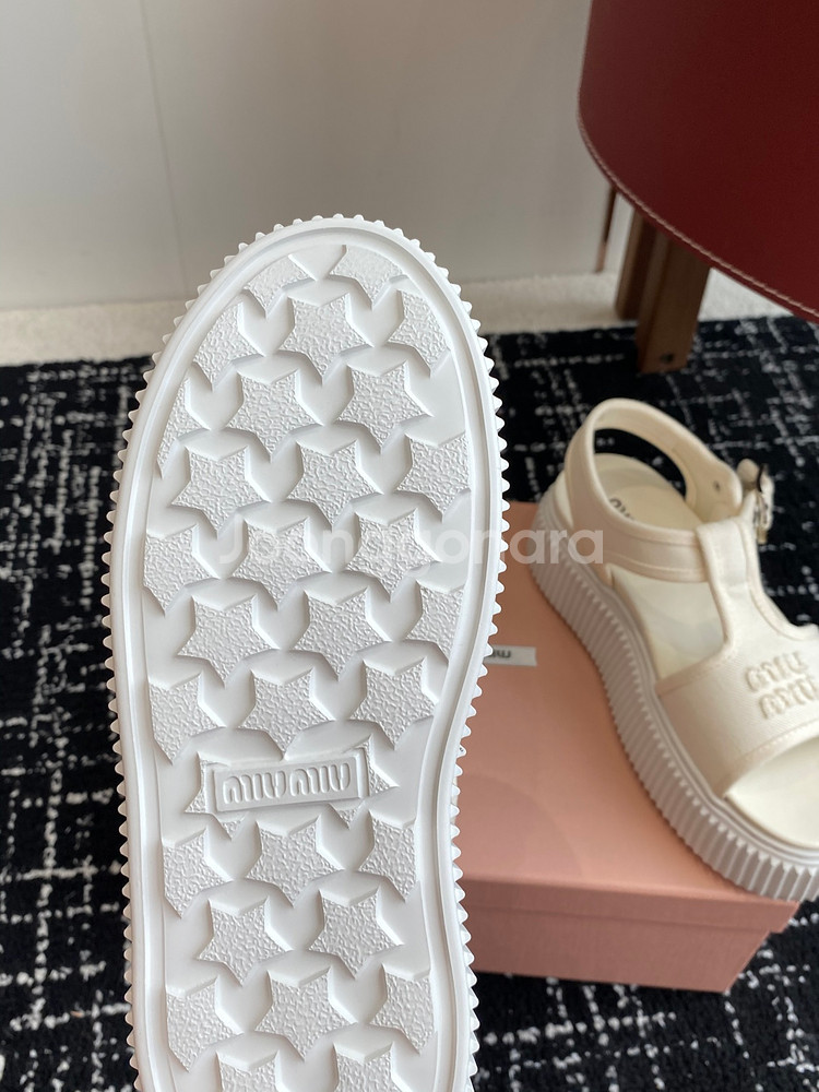 MIU MIU 2025 S/S 모노그램 샌들--1
