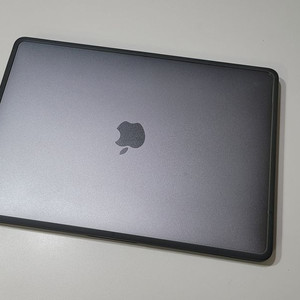 맥북프로 13인치 M1 / 512GB / 16GB 램