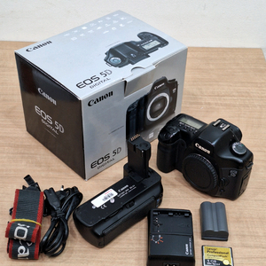 캐논 EOS 5D + 밧데리그립