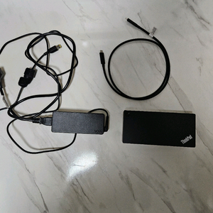 씽크패드 USB-C 도킹스테이션