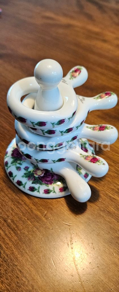 예쁜 수저 받침대(거의 새거)--1