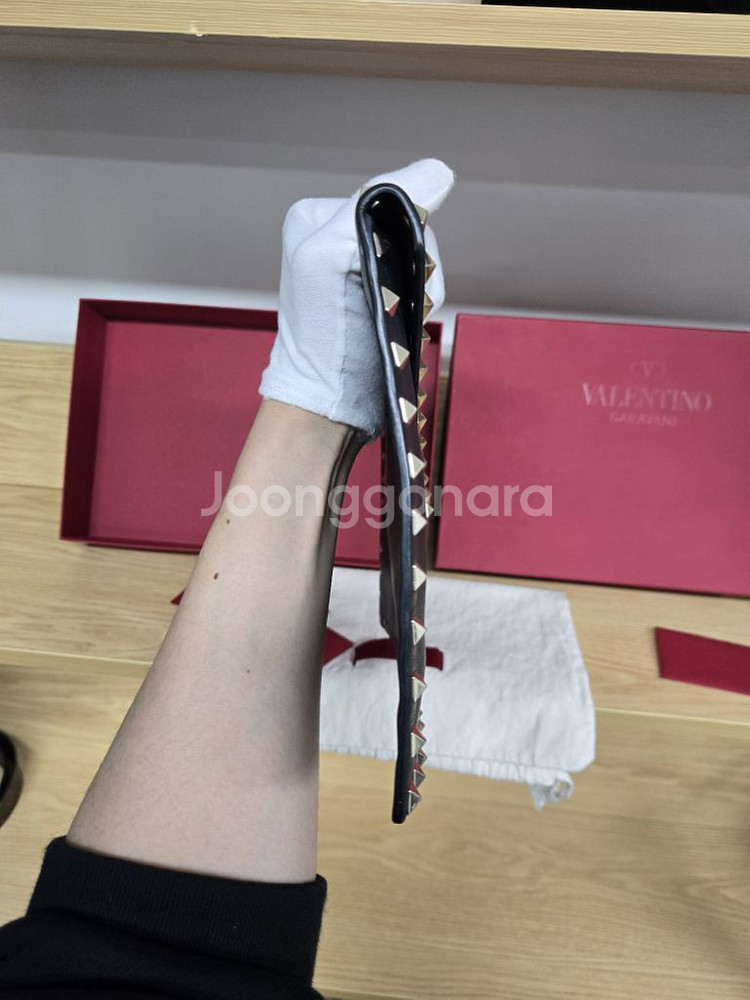 [정품]발렌티노 럭스터드 플랩 클러치백--2