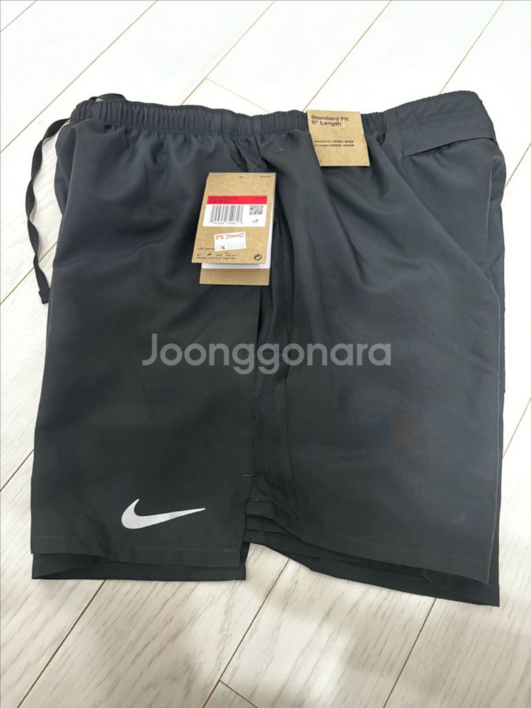 새상품 나이키 드라이핏 러닝 쇼츠 5인치 라지CZ906--1