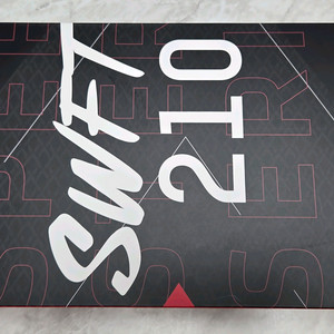 XFX 라데온 7700XT SWFT 210 팝니다.