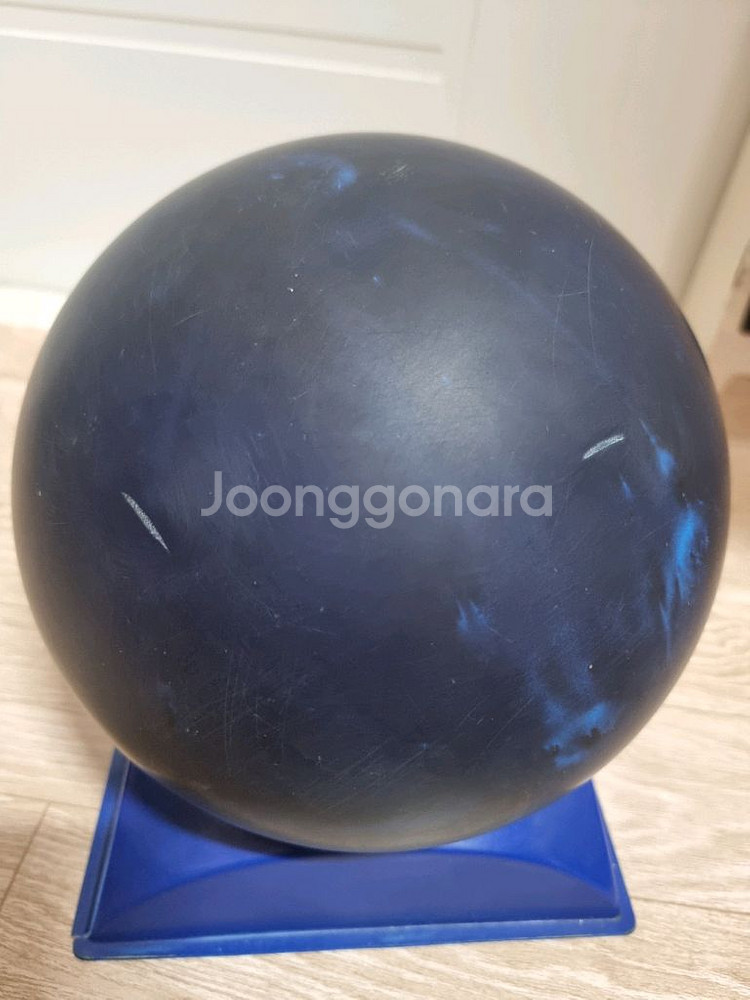 크러쉬 블루 우레탄 볼링공 팝니다. 볼링--1