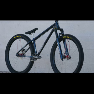 더트점프 mtb 구매합니다.