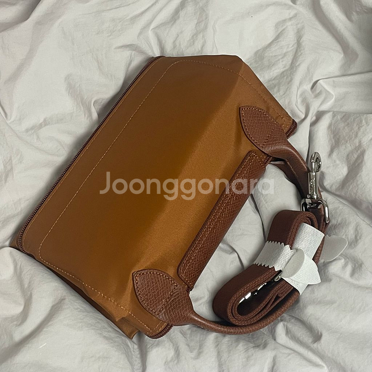 롱샴 르플리아쥬 그린 트래블백 확장 가능 코냑--4