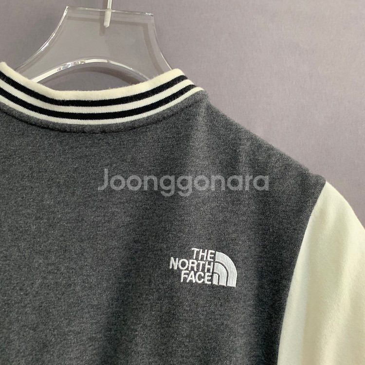 90 L 노스페이스 화이트라벨 숄카라 반팔 원피스--2