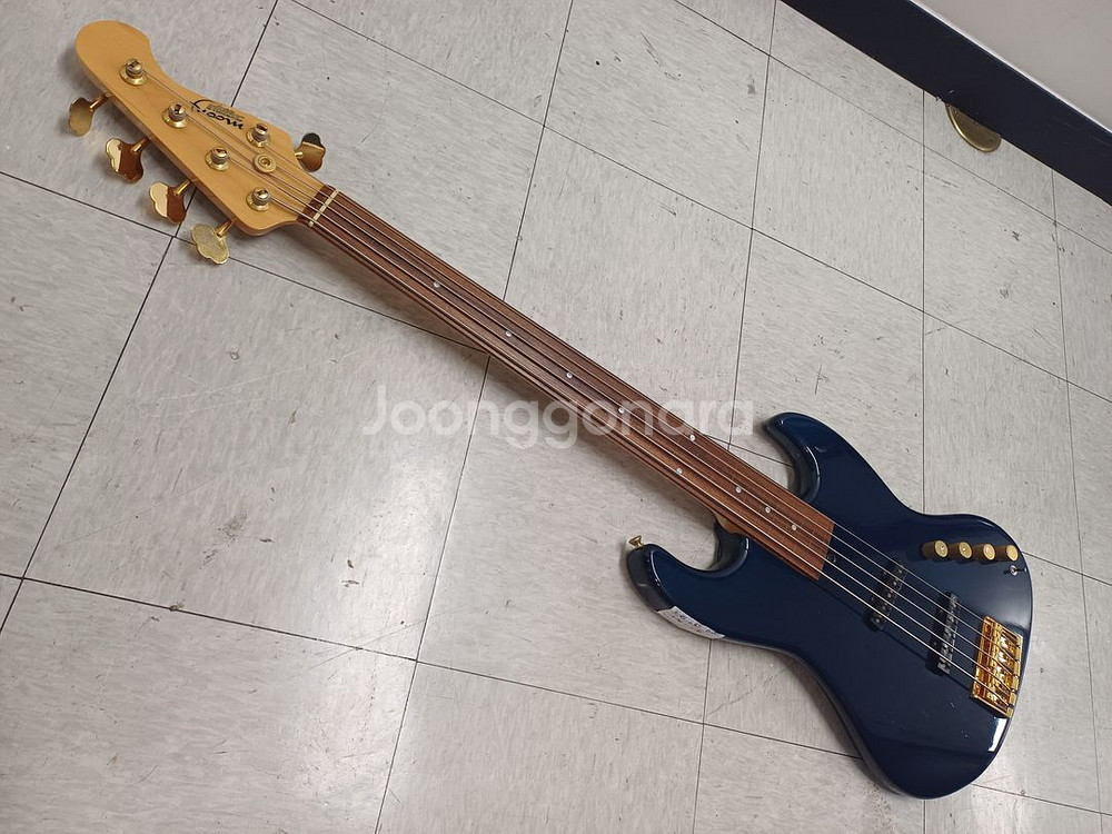 mooncustom jj-5 fretless 5현--0