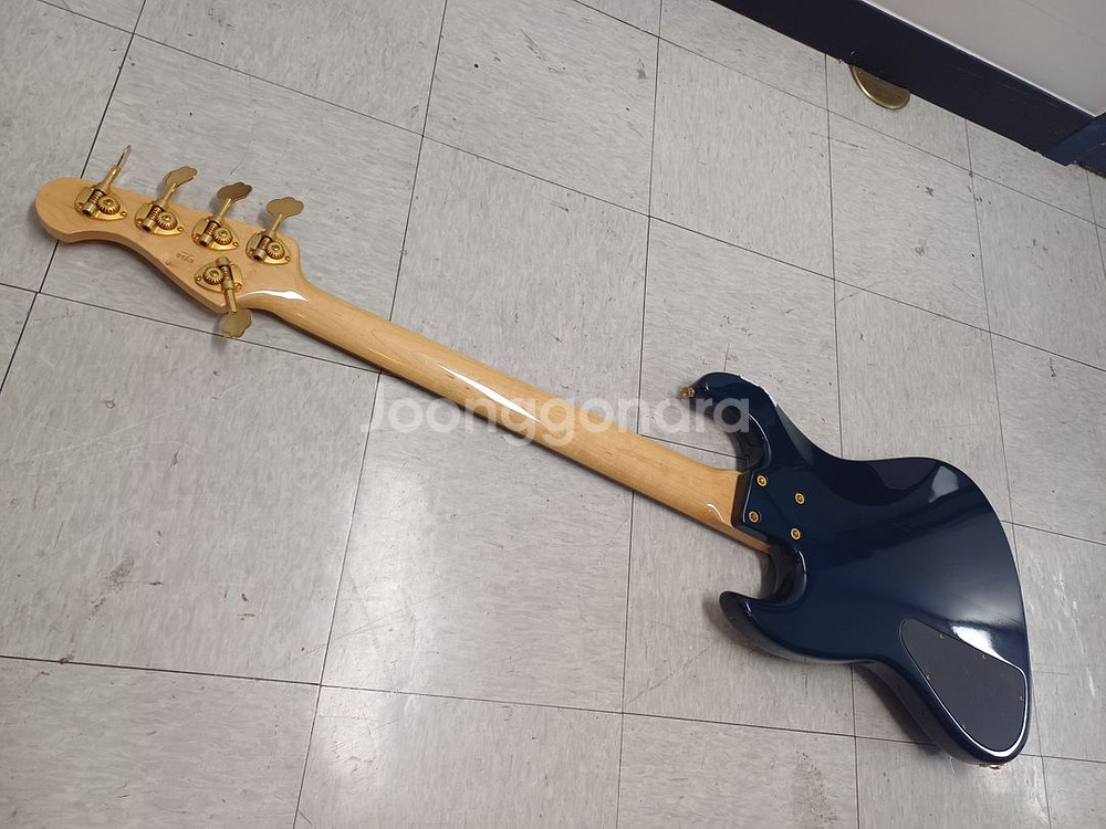mooncustom jj-5 fretless 5현--1