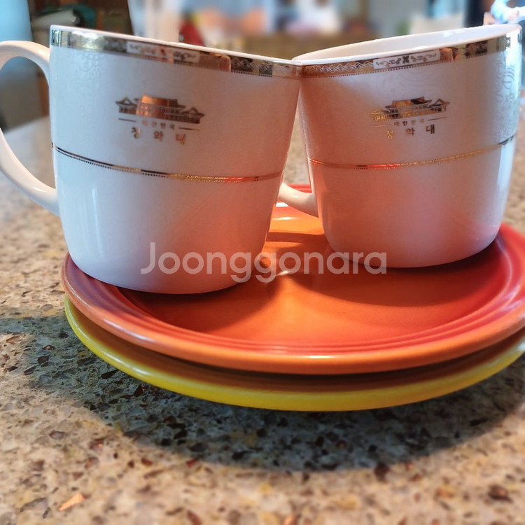 르크루제 접시18cm 2p + 청와대 머그컵2p--2