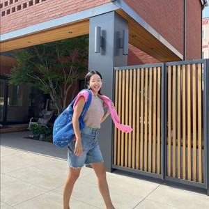 매니모어몽 LE DAF 백 블루