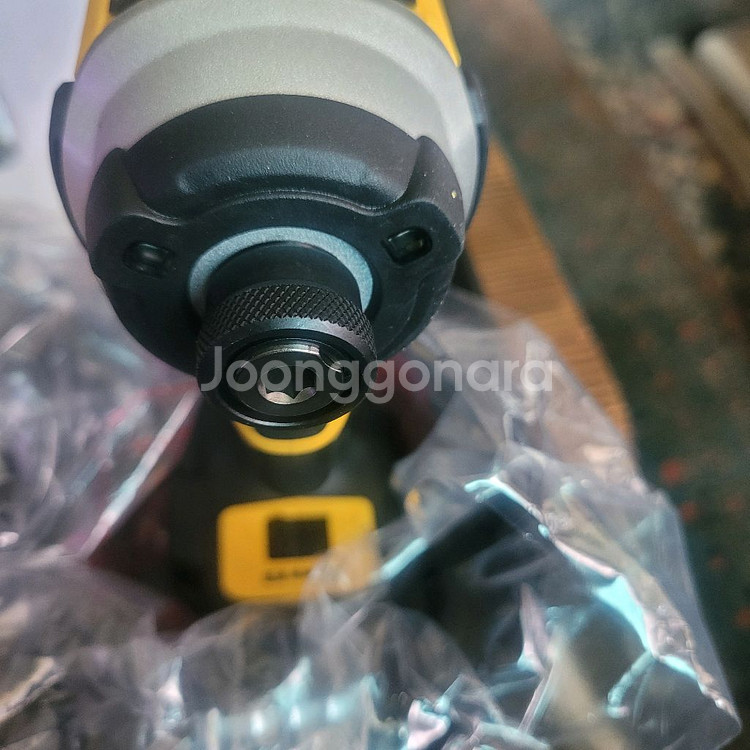 디월트 dcf850 임팩드라이버입니다--4