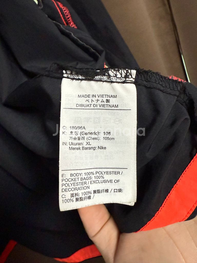 급처)나이키 바람막이 러닝자켓 DZ4635-010 XL--2