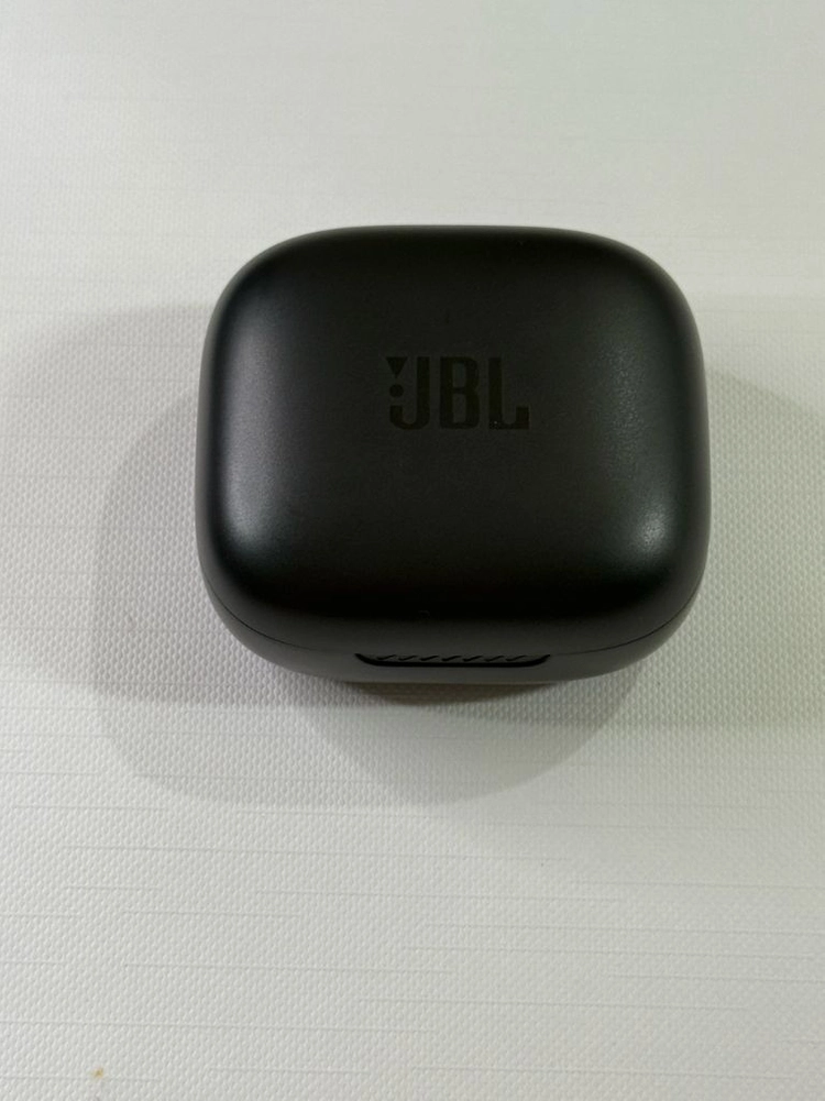 JBL LIVE FREE2 본체 이미지