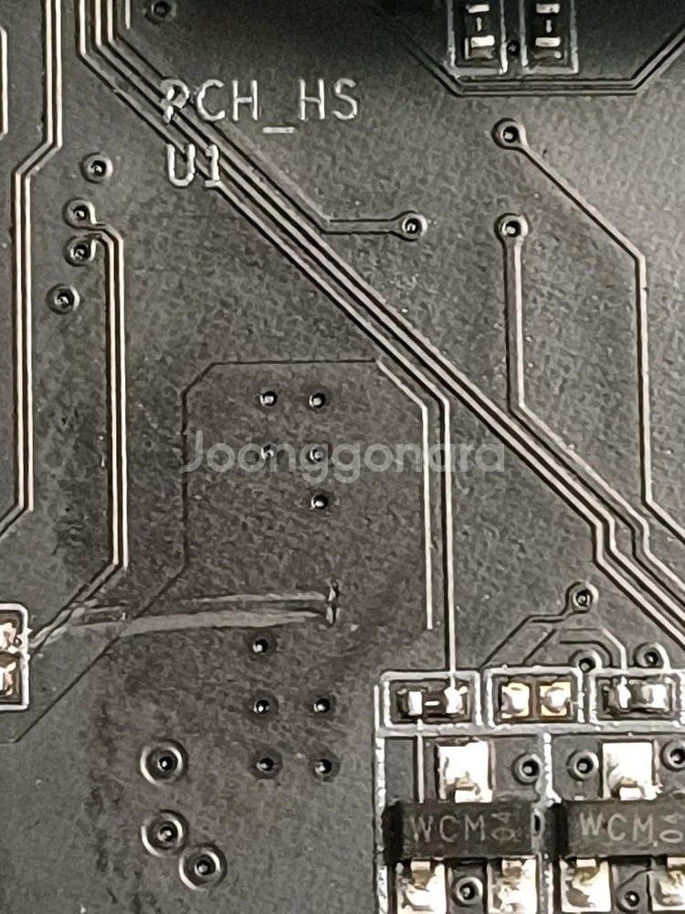 x570 aorus master 메인보드 팝니다(고장)--1