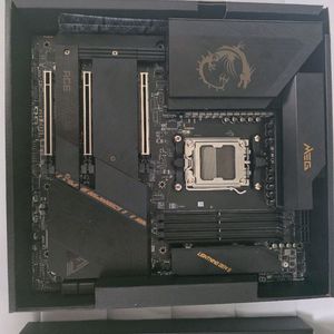 MSI MEG X670E ACE 메인보드