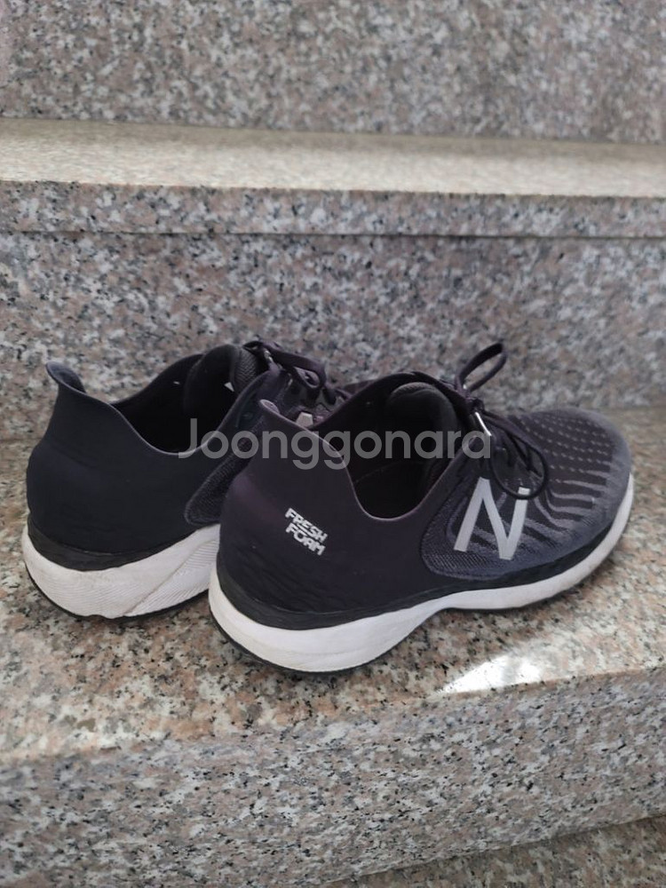 뉴발란스 860 v11 2e 275사이즈 런닝화--1
