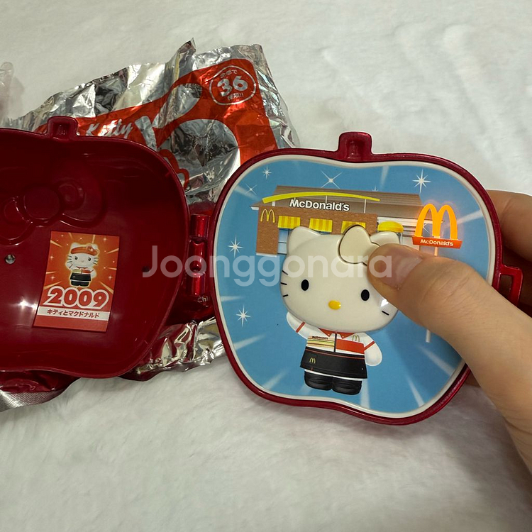 고전키티 고전호빵맨 타올 고전키티해피밀 사과--2