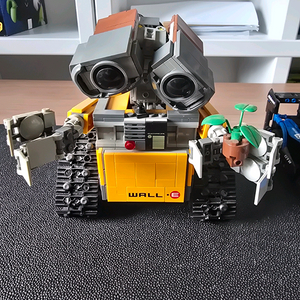 레고 호환 월이 wall.e, 맥라렌