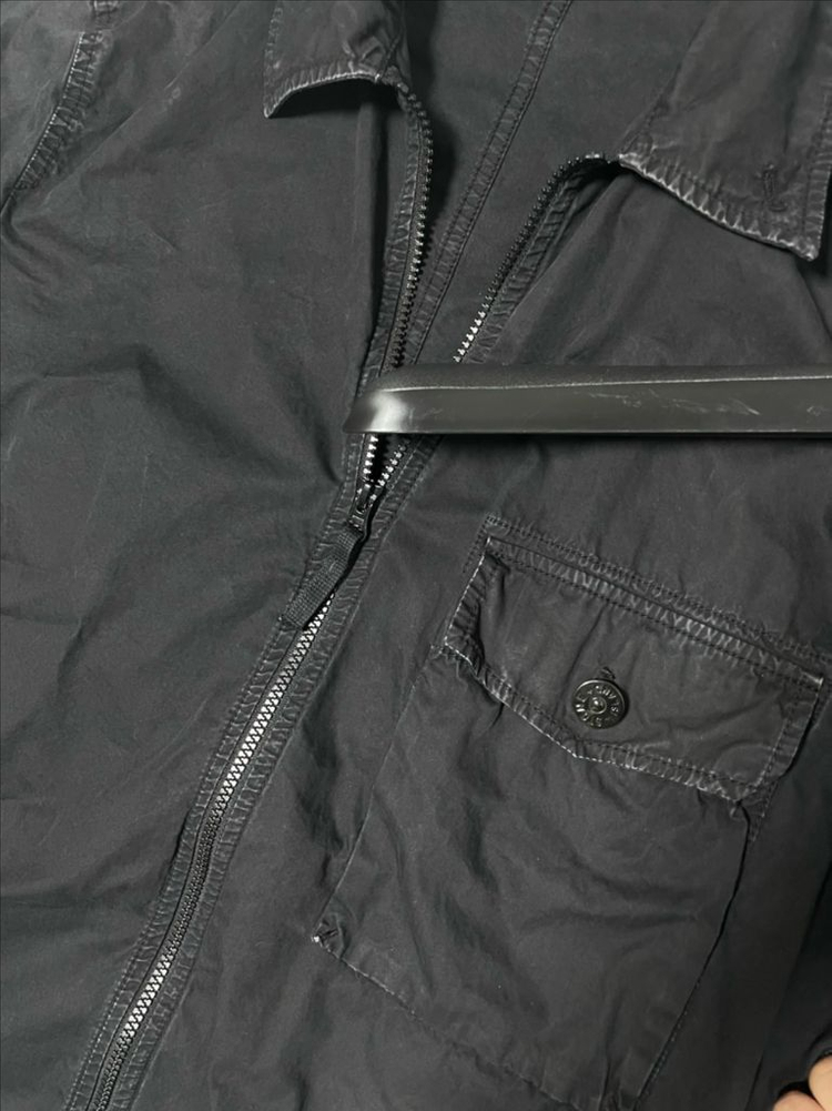 [L] 새상품급 스톤아일랜드 오버셔츠 블랙--4