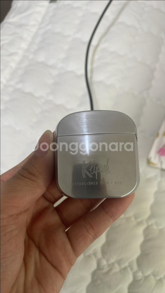 망가진 클립쉬 T5 True Wireless 팝니다--0
