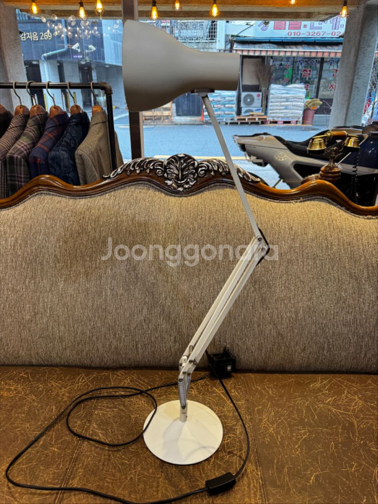 앵글포이즈 스탠드 조명--4