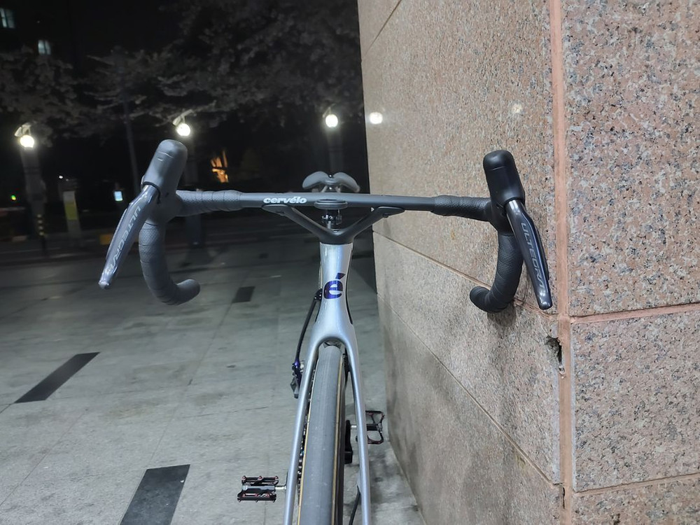 써벨로s5 2024년식 완차/판매 사파이어아이스 이미지