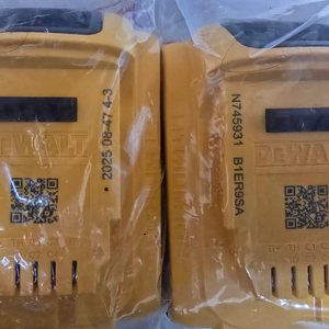 디월트 충전 배터리 DCB184 20V5A 2개