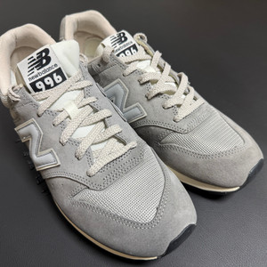 뉴발란스 996 그레이 270 팝니다