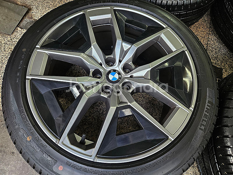 BMW G60 5시리즈 19인치 934 정품 휠타이어--3