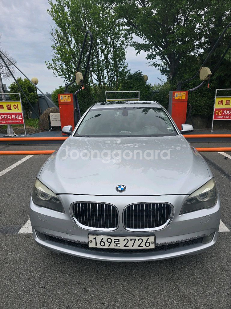 BMW740LI--0
