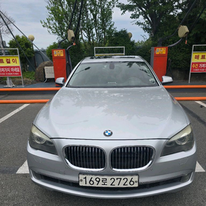 BMW740LI