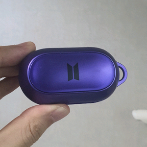 버즈 플러스 BTS 에디션 충전기 본체 판매합니다