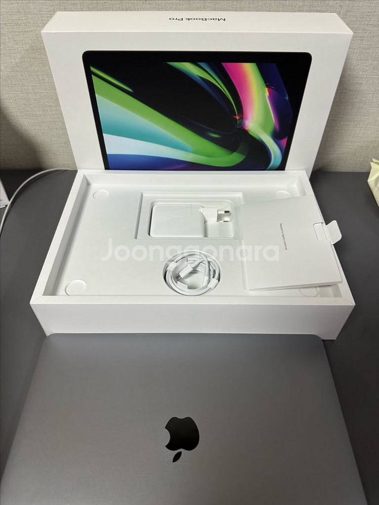 맥북 프로 M1 13인치 256GB--0
