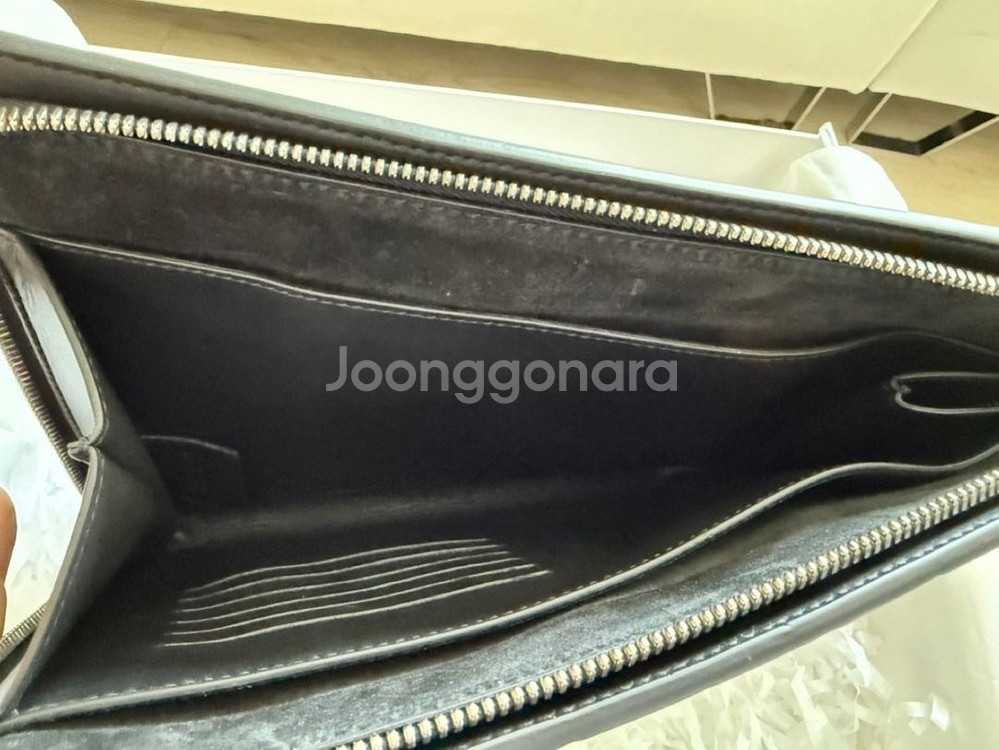 보테가베네타 인트레치아토 미디엄 클러치--2