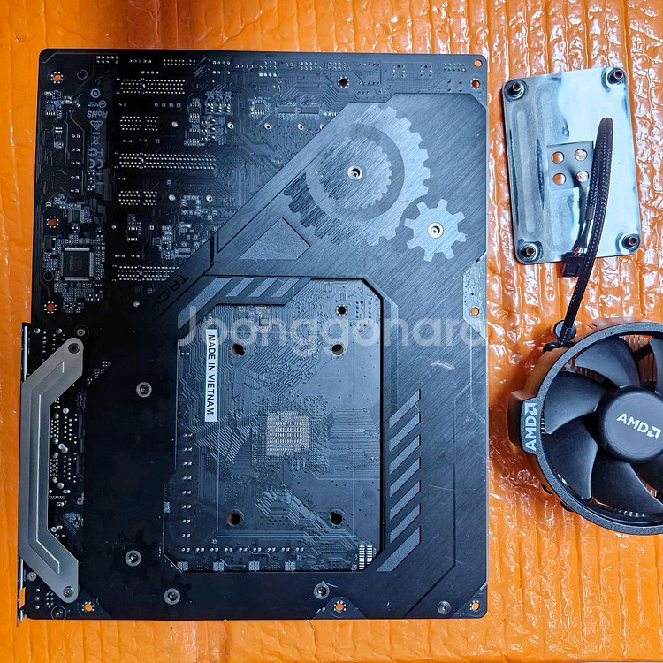 Asrock X570 Taichi--3