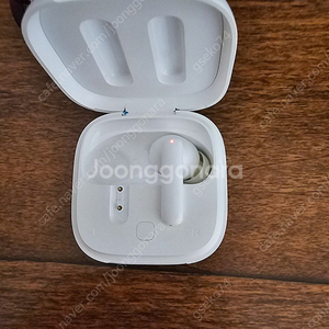 qcy t13 왼쪽 12,000원에 사봐요 가격제안가능