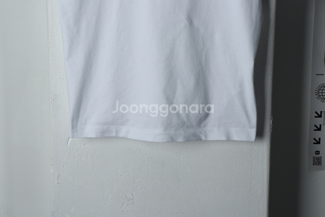 W(M) 캘빈클라인 반팔 티셔츠 로고 화이트 한정판--0