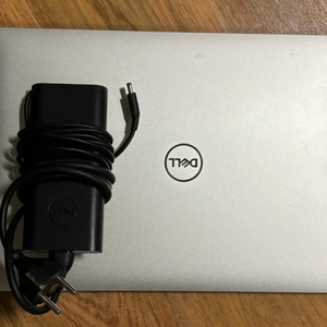 DELL xps 15 9570 노트북 팝니다