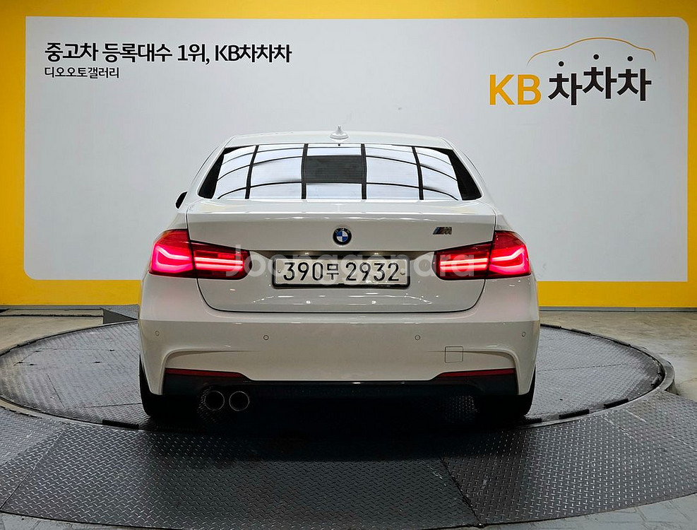 BMW 3시리즈 (F30) 320i M스포츠--8