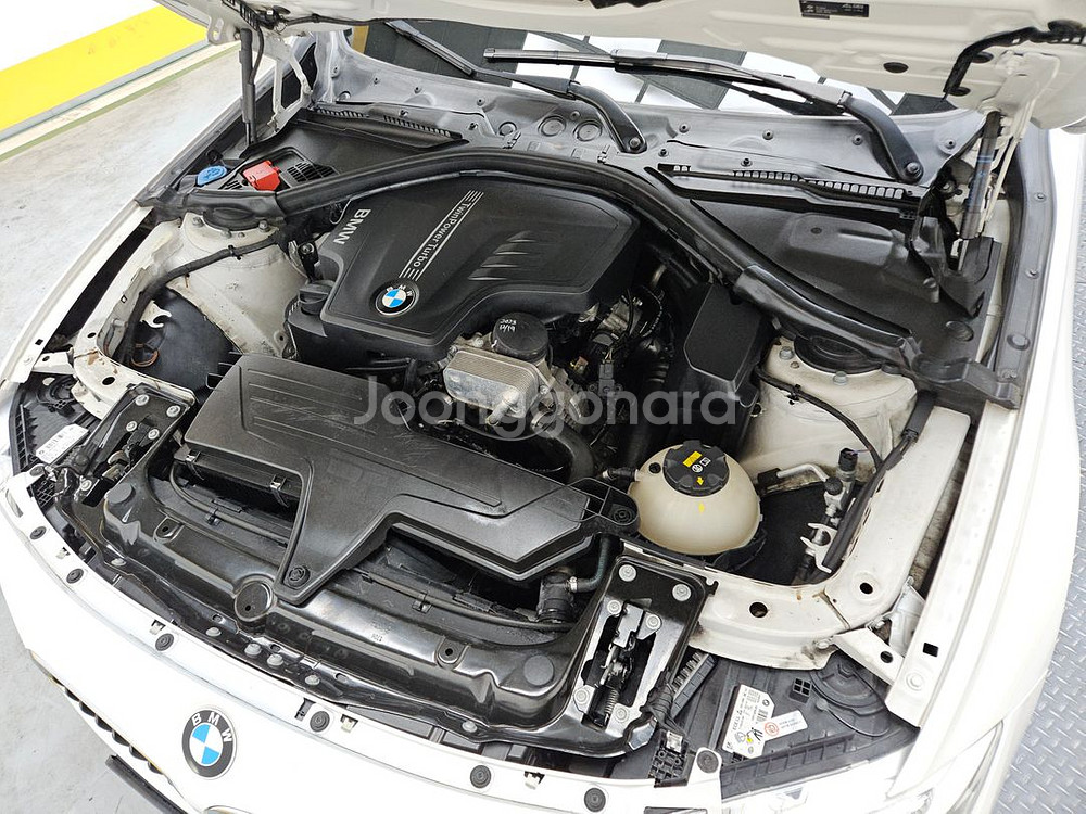 BMW 3시리즈 (F30) 320i M스포츠--4