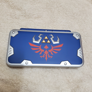 닌텐도 2ds xl 젤다하일리아방패 에디션 팔아요